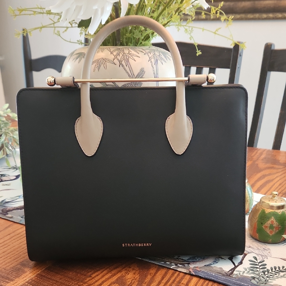 Strathberry Handbag Midi Black Oat Mushroom